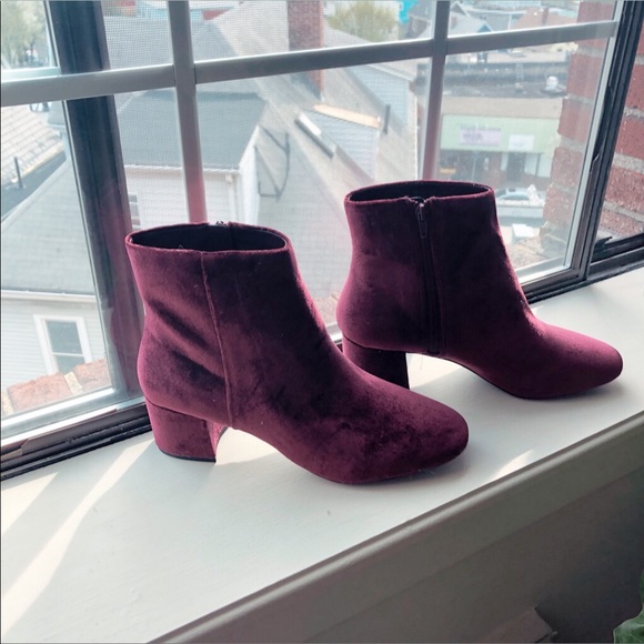 GAP Shoes - Maroon Gap velvet booties NWOT, size 10